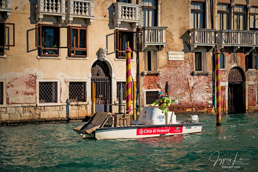 89. Rubbish Removal in Venice